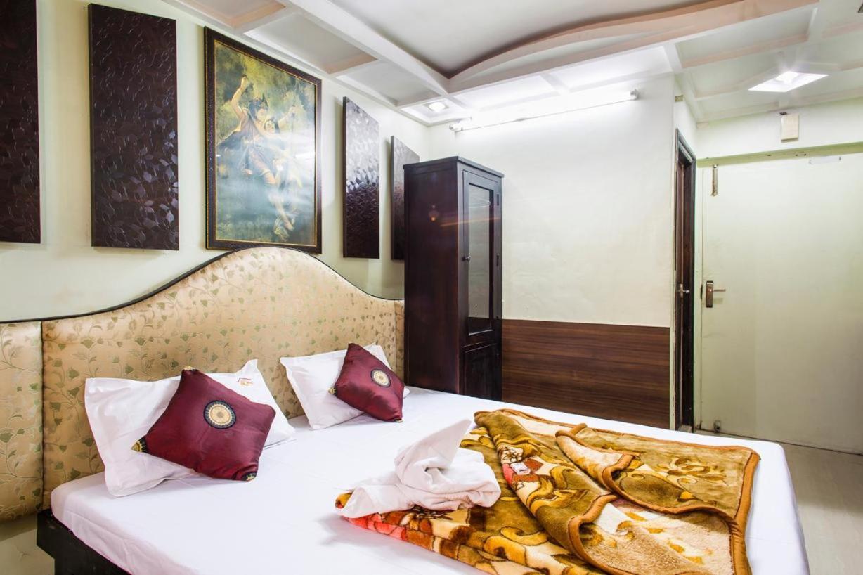 Hotel R K Excellency 2*
