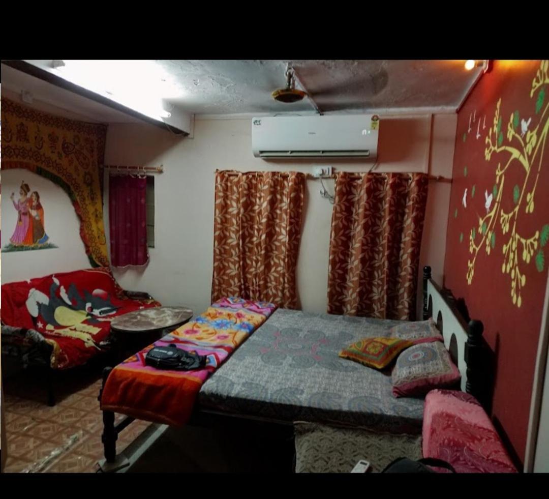 Tanu'S Homestay 2*