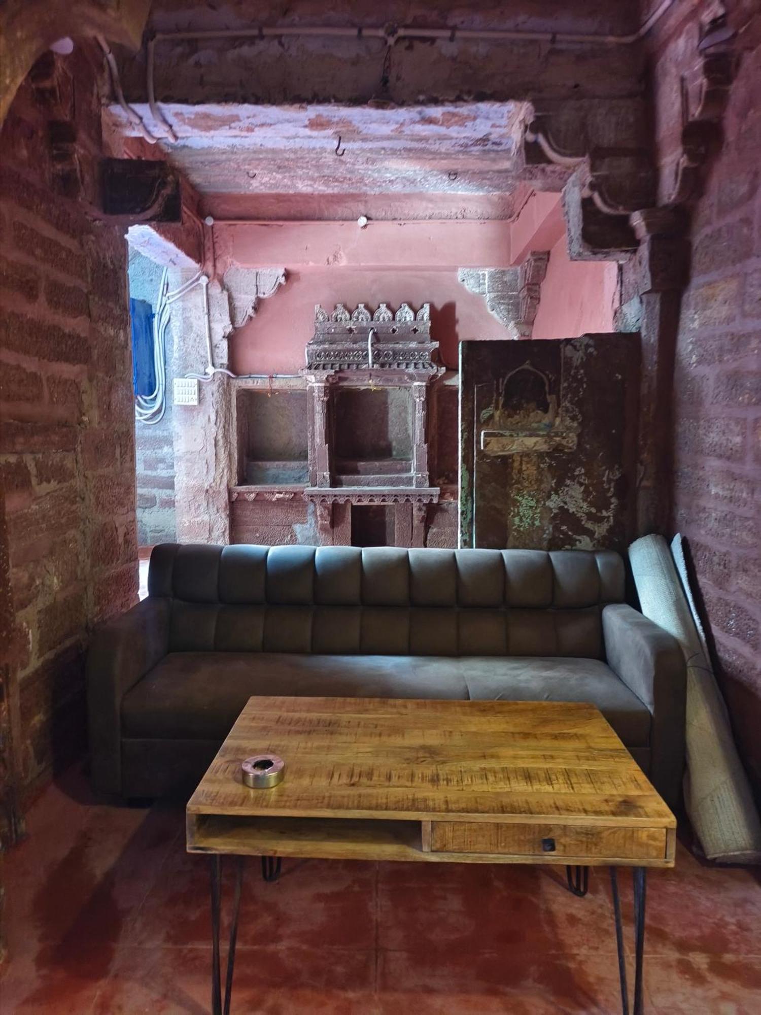 Neel Mahal The Heritage Haveli Hotel