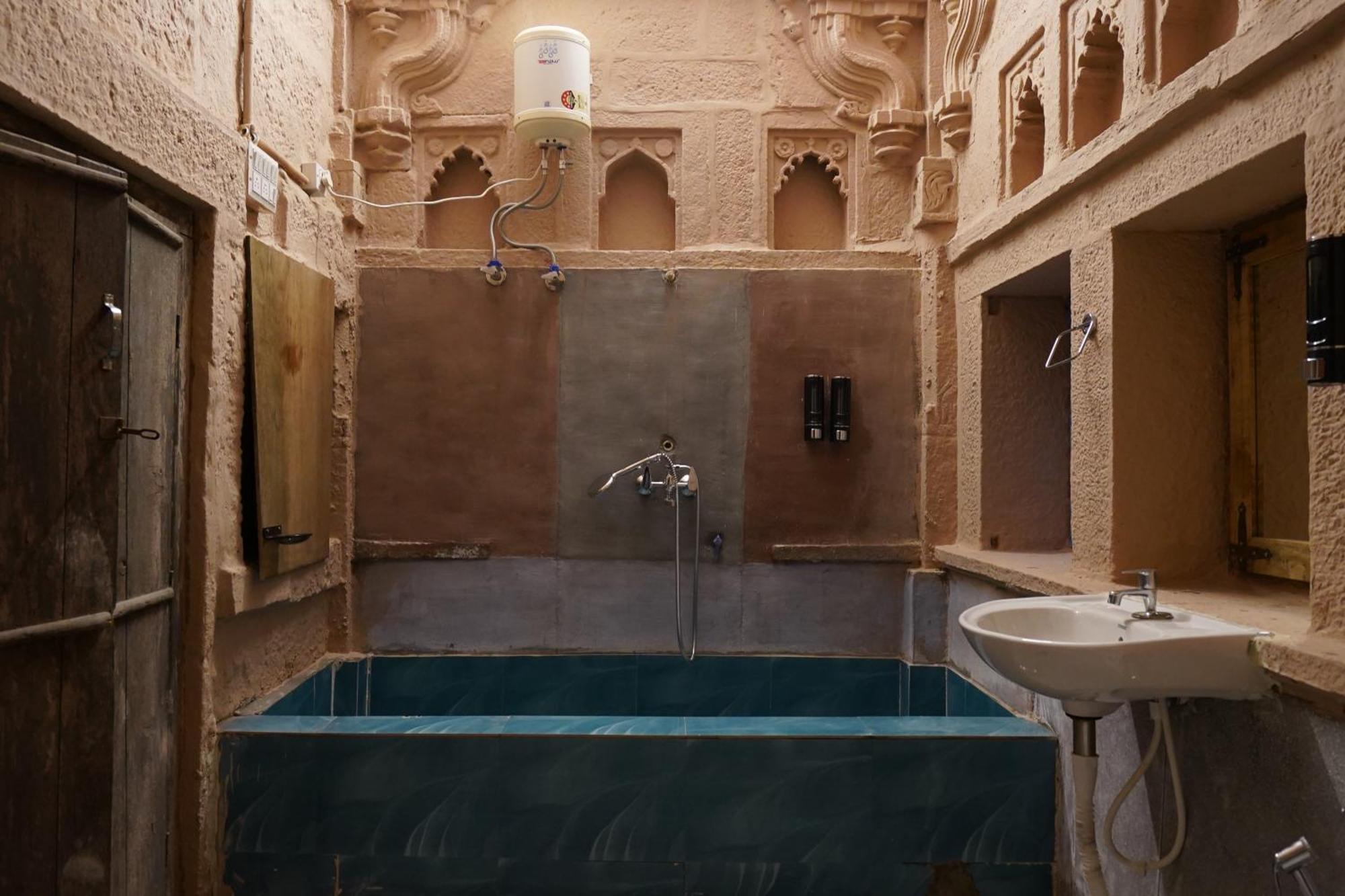 Neel Mahal The Heritage Haveli Hotel