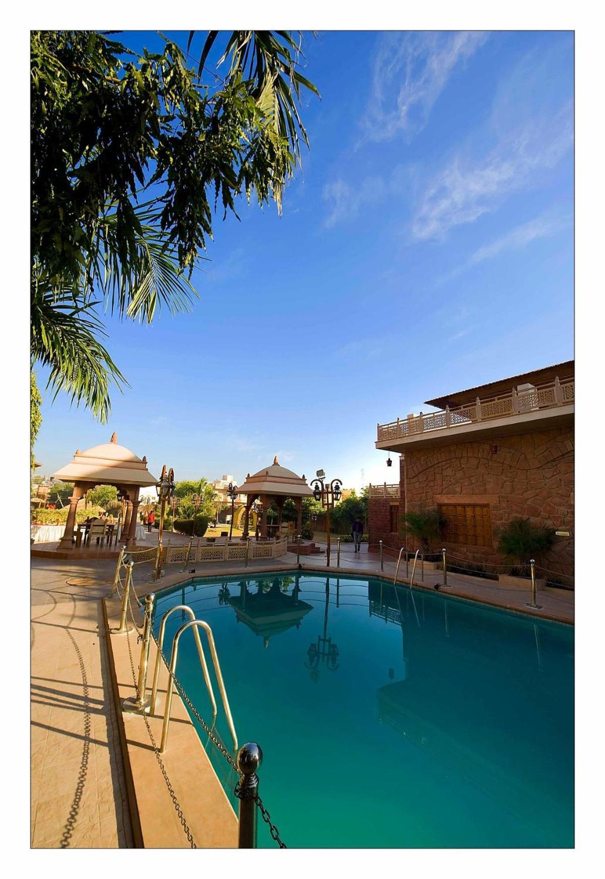 Nirali Dhani Hotel 3*