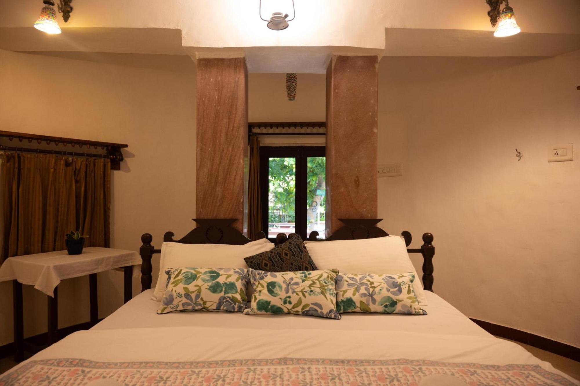 The Mandore - A Leafy 3*