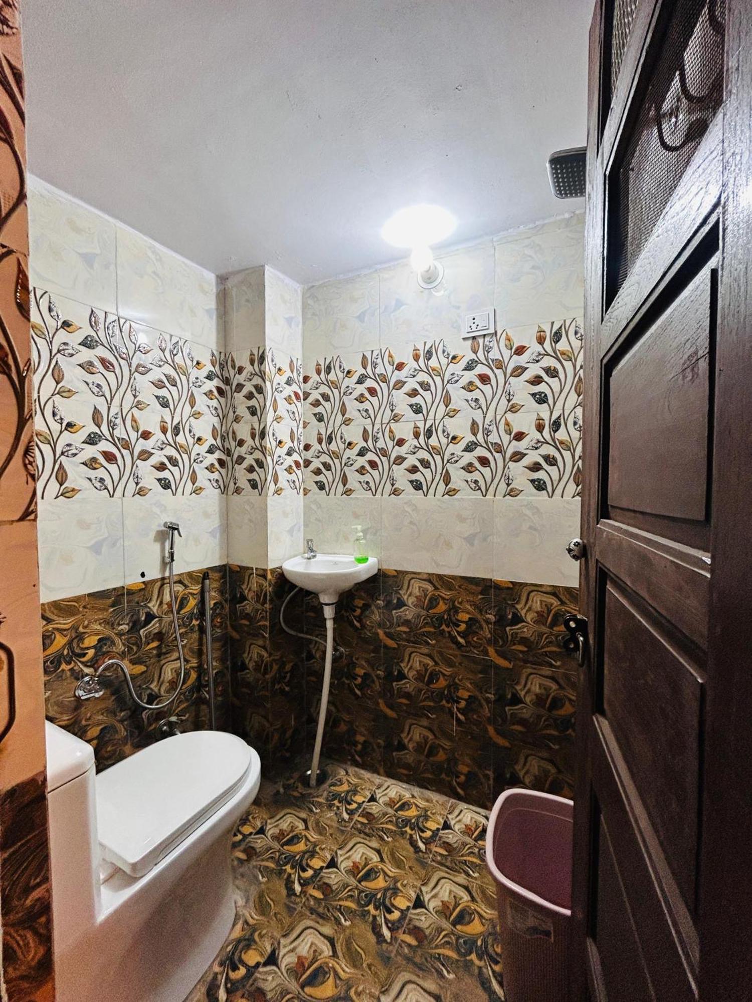 Blabla Hostel *