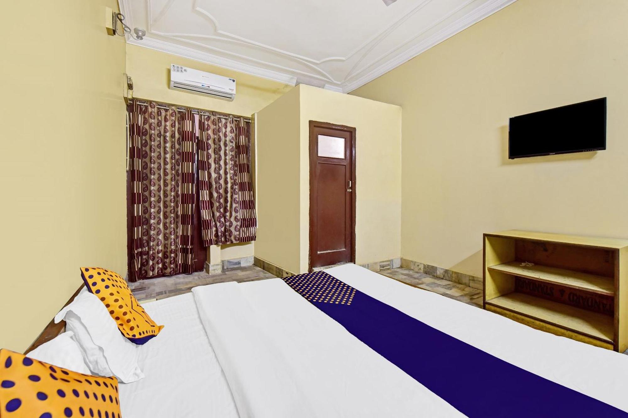 Hotel O Raj 2*