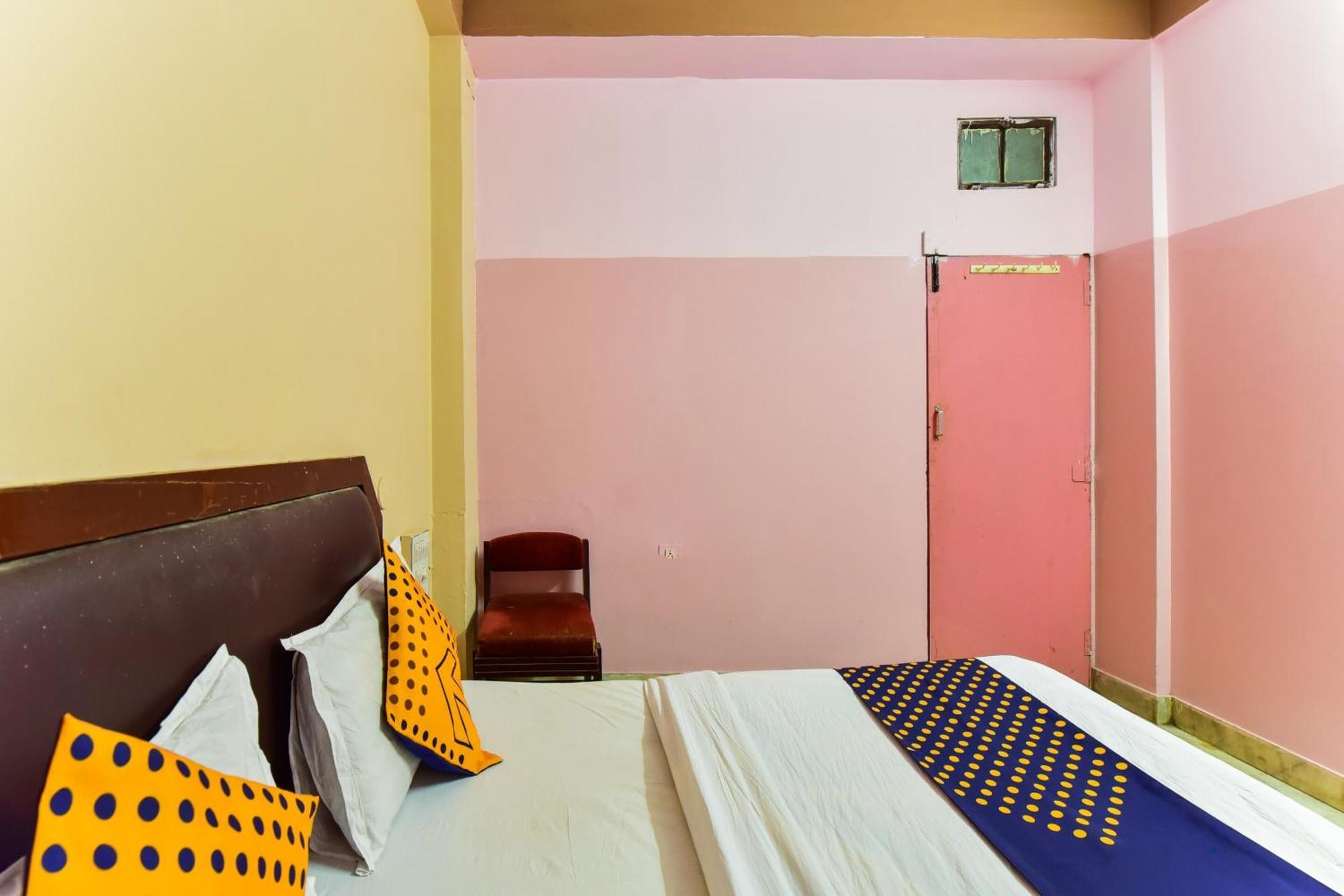 Hotel O Pardesi 2*