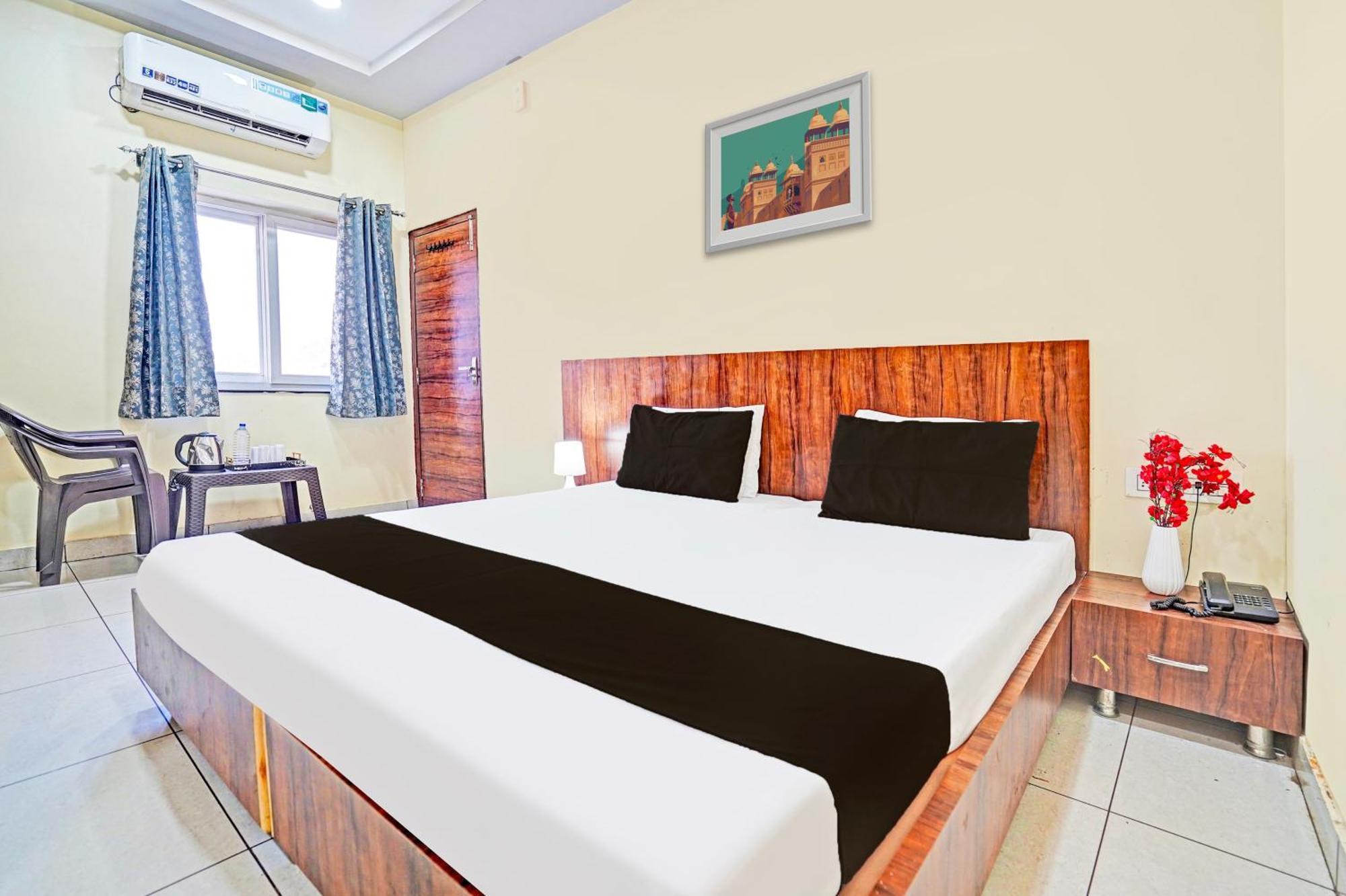 Hotel O Royal