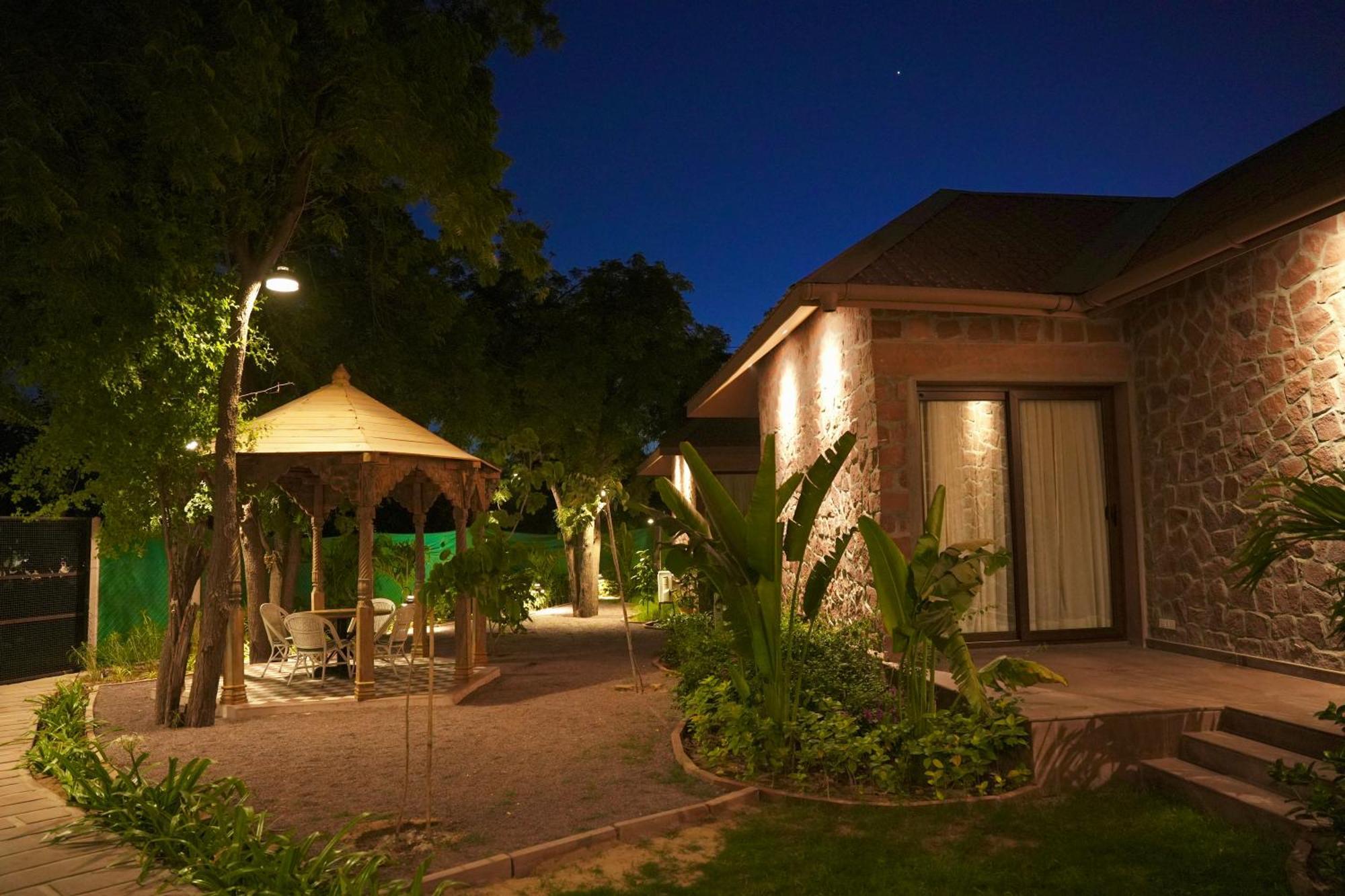 Hotel Surpura Bagh - A Luxury Boutique - Pure Vegetarian 4*