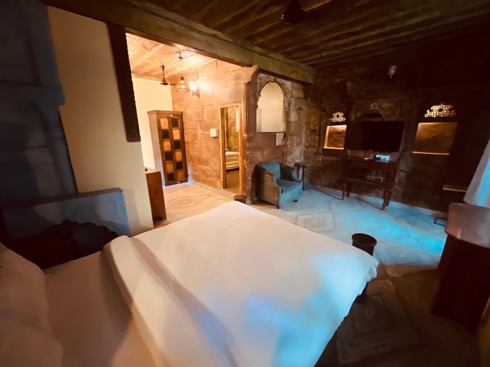 Jhankar Haveli Hotel 3*