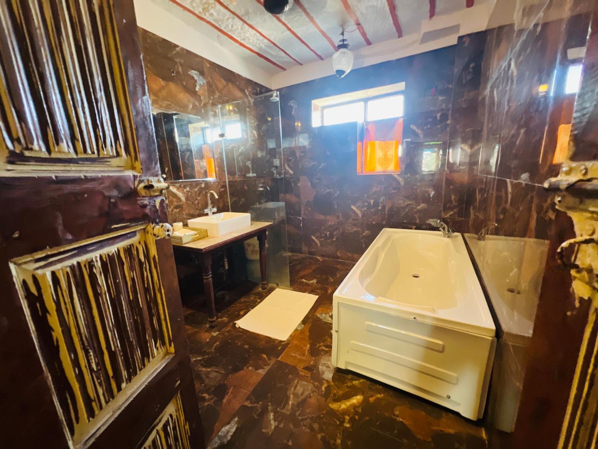 Jhankar Haveli Hotel