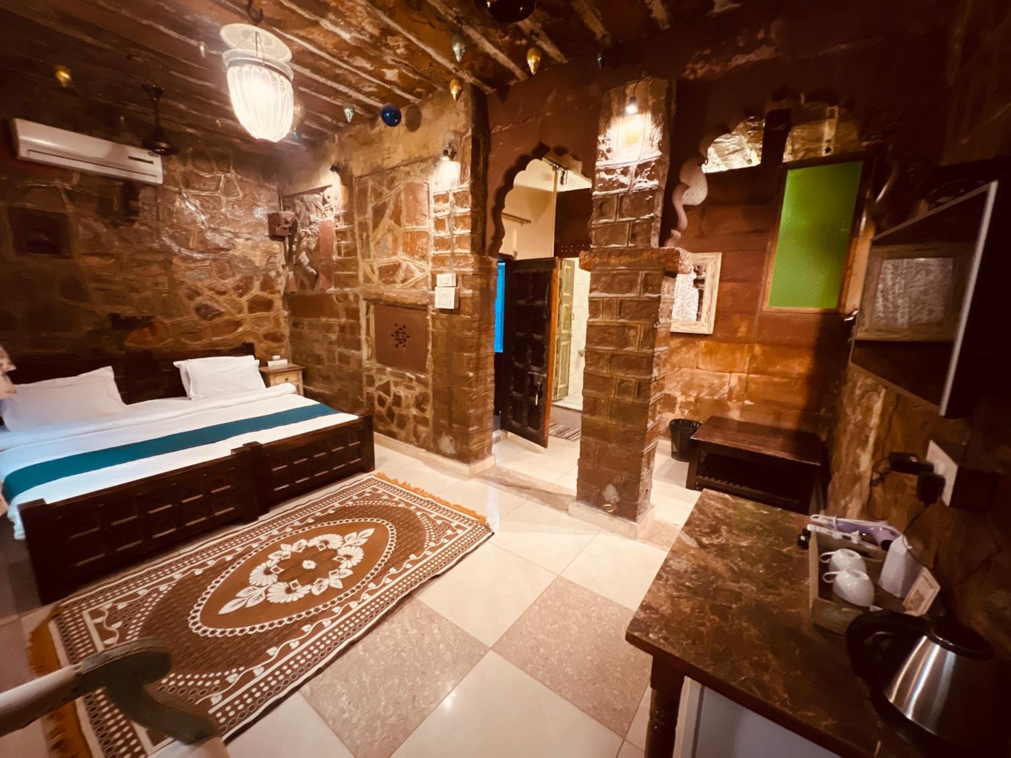 Jhankar Haveli 3*