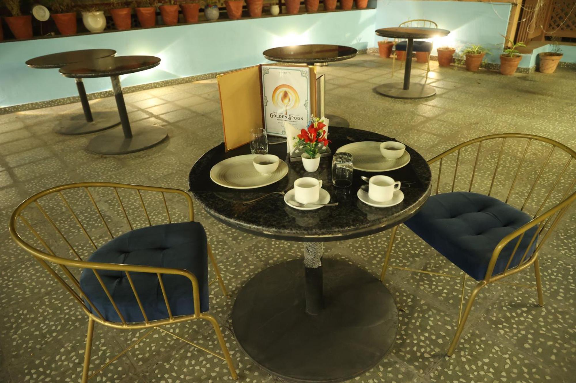 Shiv Hari Heritage Hotel 4*