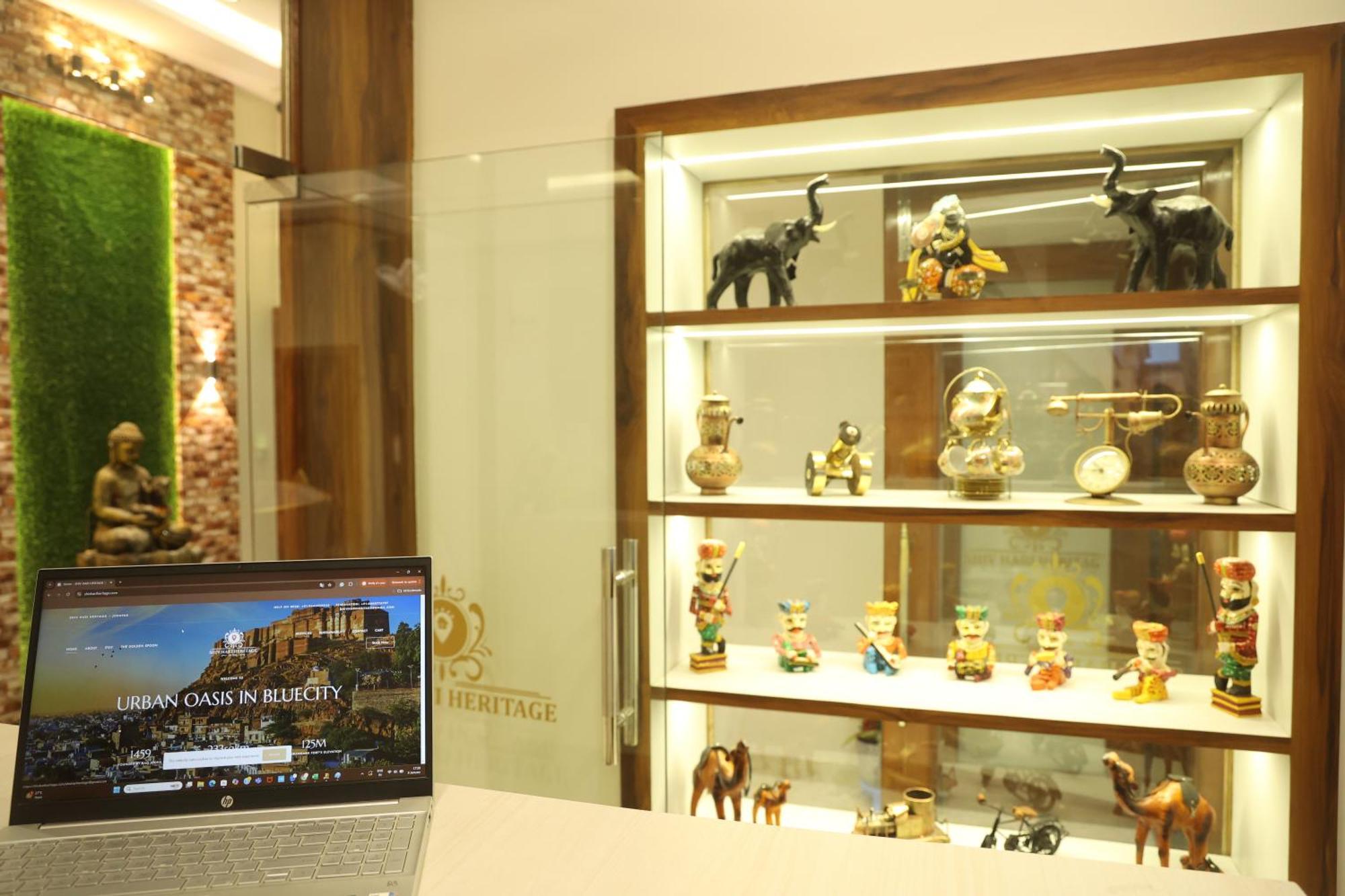 Shiv Hari Heritage Hotel
