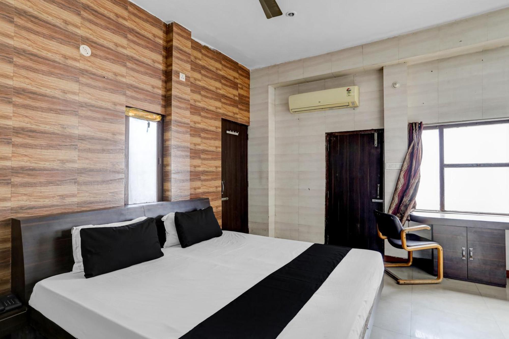 O Blue Barrel Hotel 4*