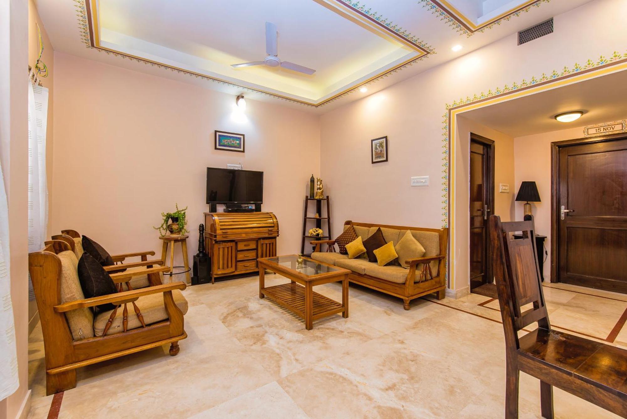 Anand Home, 5bhk Holiday home *