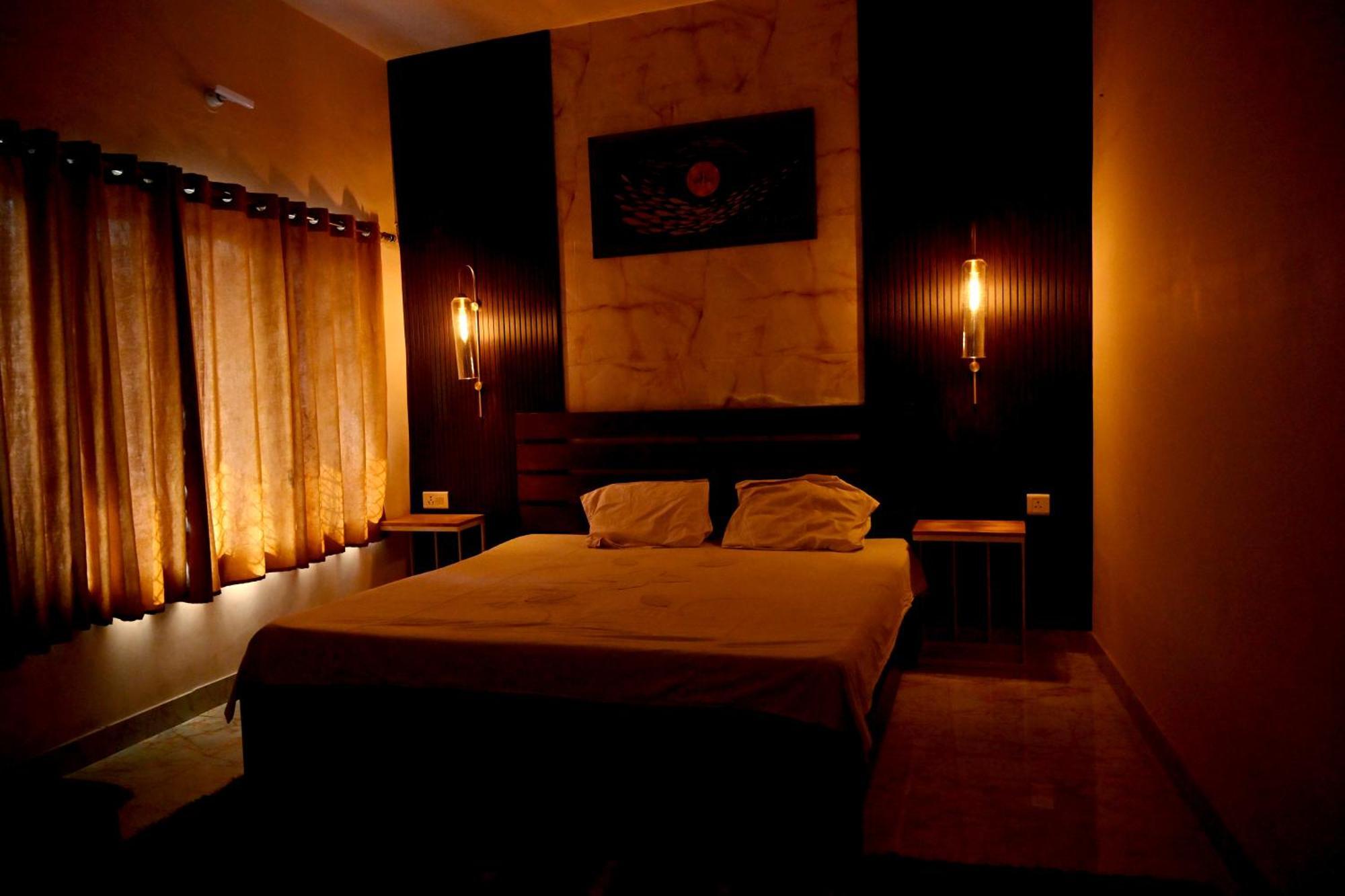 The Moon Guest house