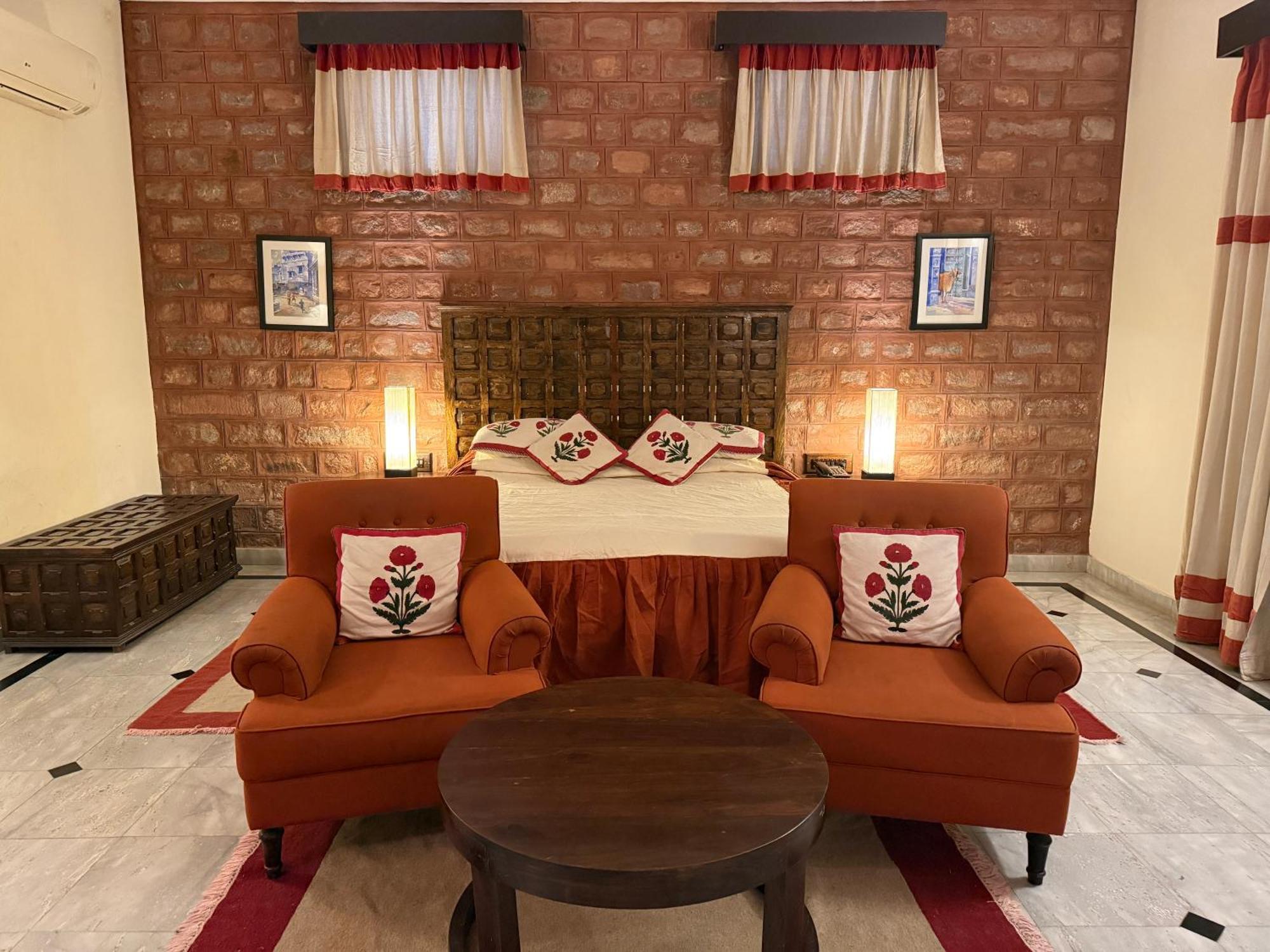 Hotel Devi Bhawan 3*