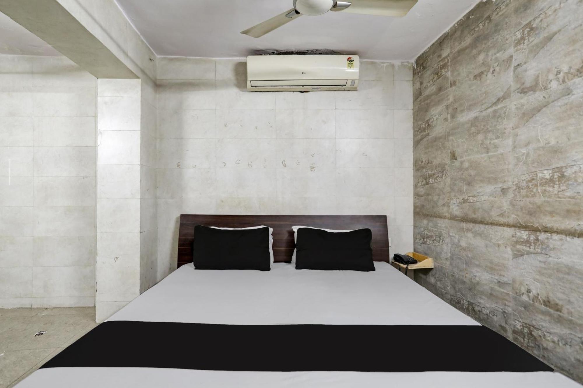 Hotel O Blue Barrel