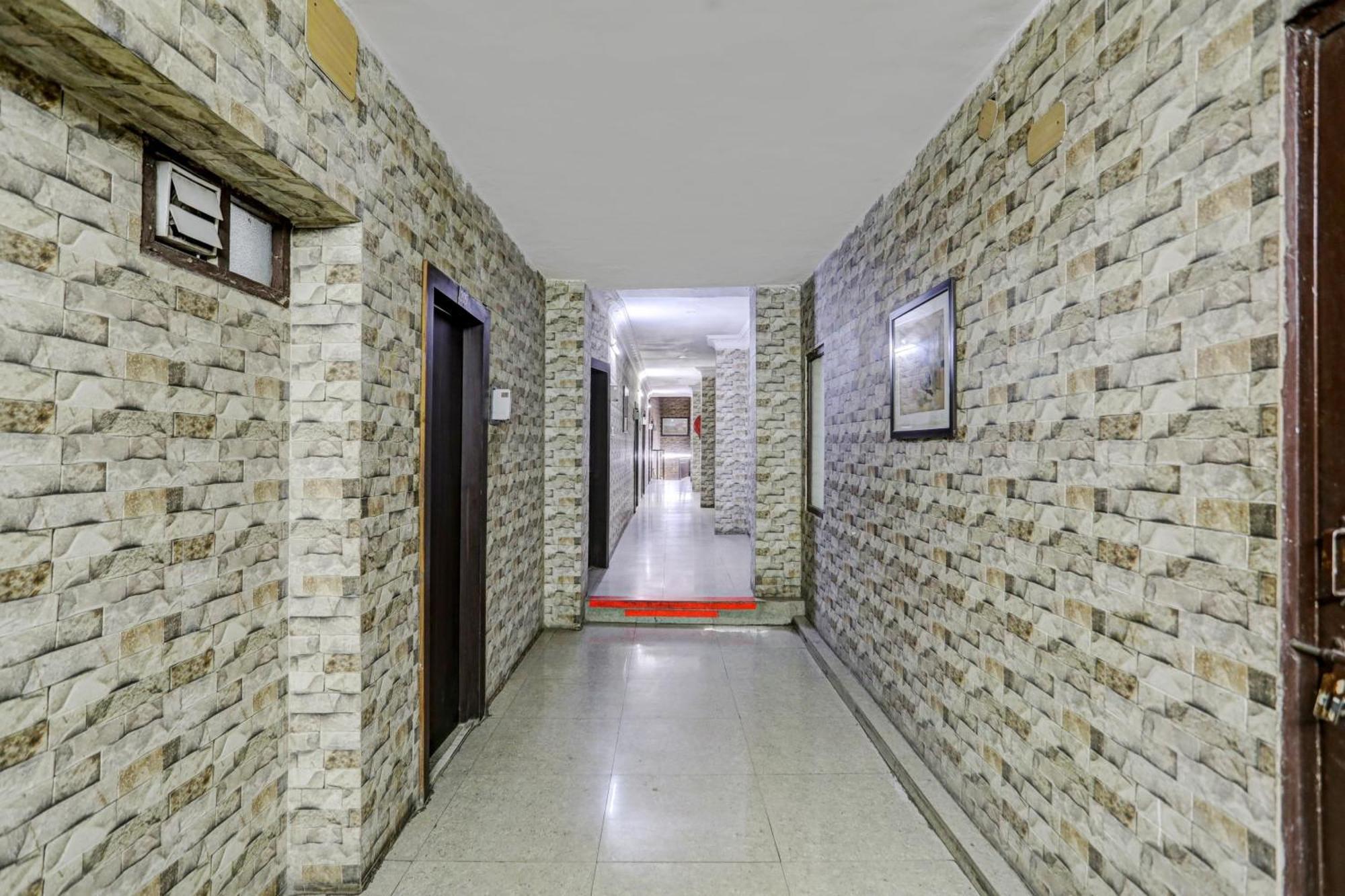 Hotel O Blue Barrel 4*