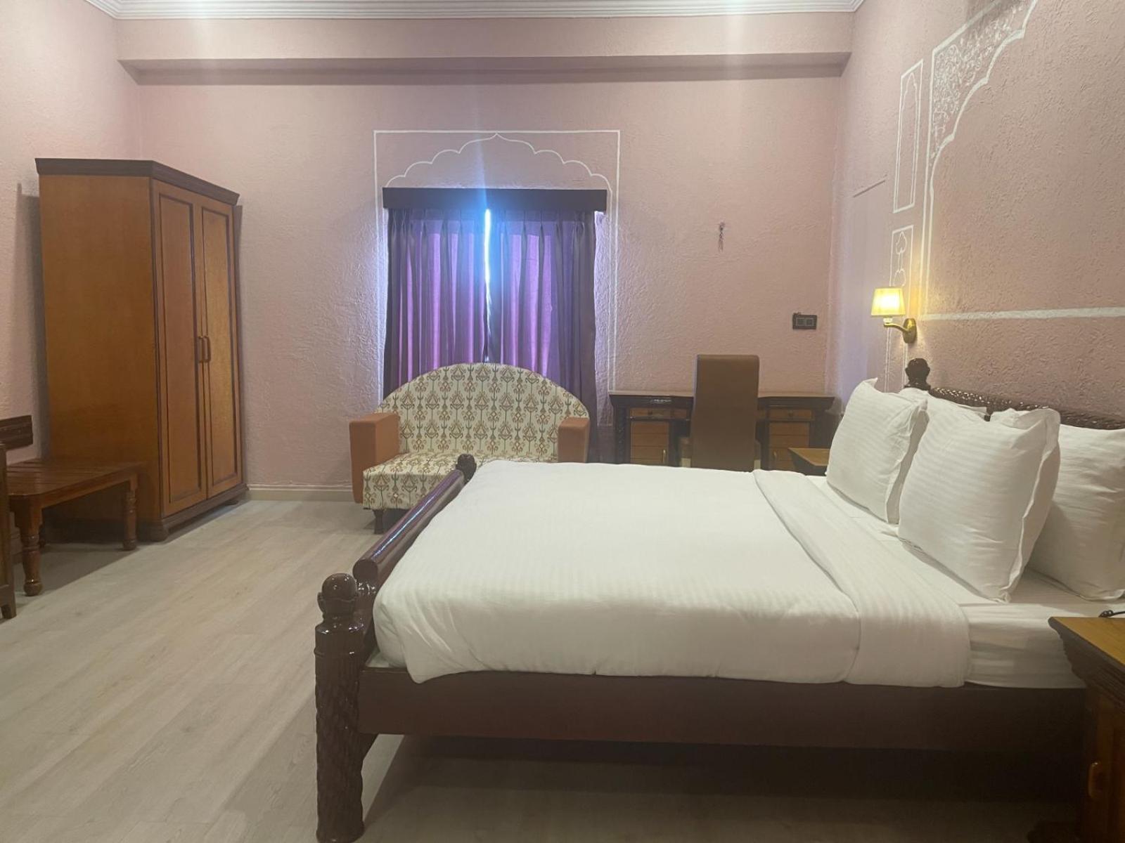 Nirali Dhani Hotel