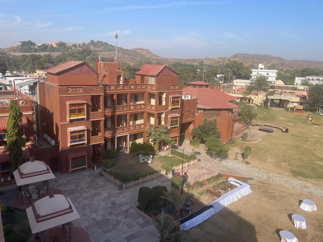 Hotel Nirali Dhani