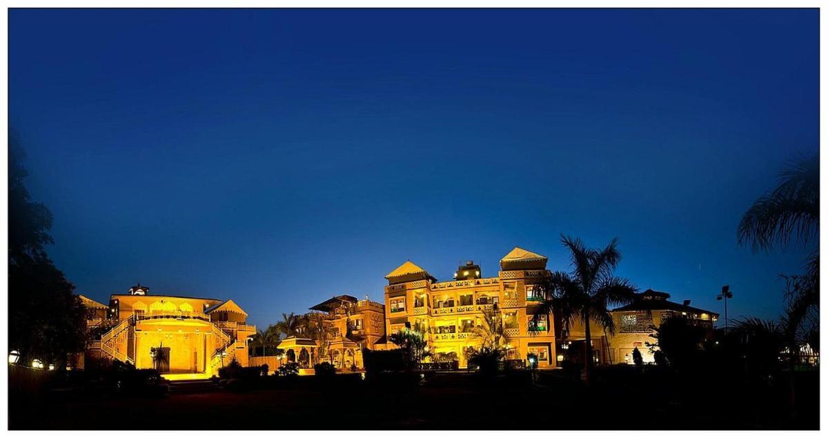 Hotel Nirali Dhani 3*