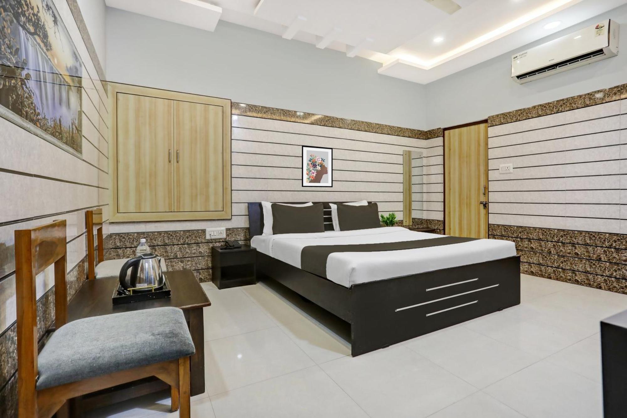 Hotel Collection O Ravidarshan Jodhpur (Rajasthan)