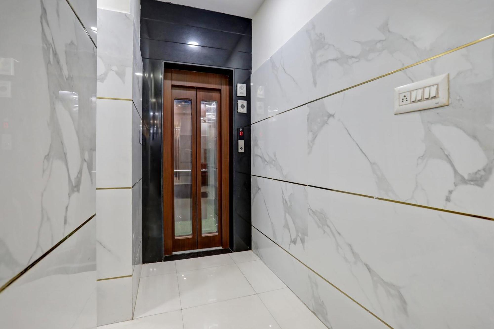 Collection O Ravidarshan Hotel