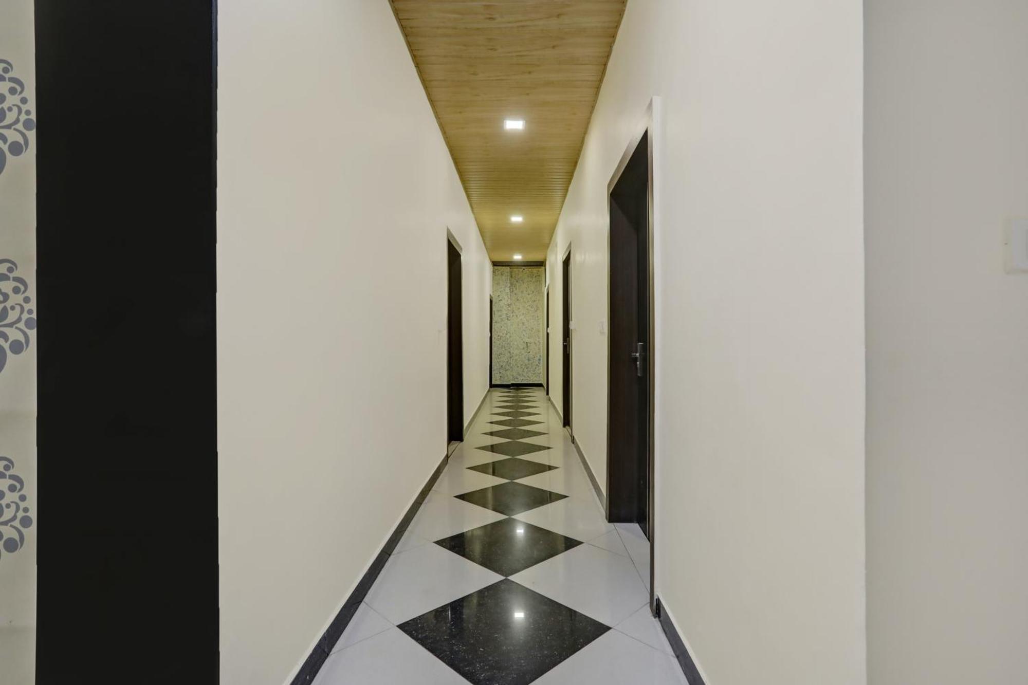 Collection O Ravidarshan Hotel 3*