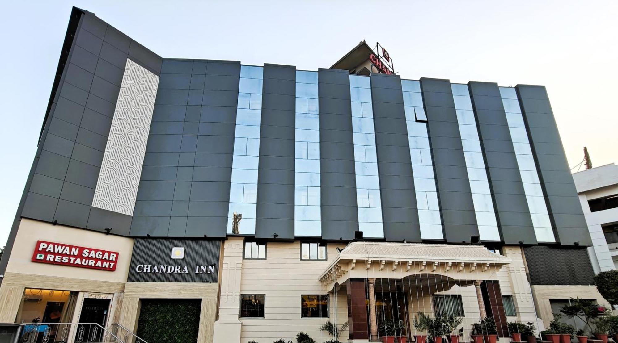 Chandra Hotel