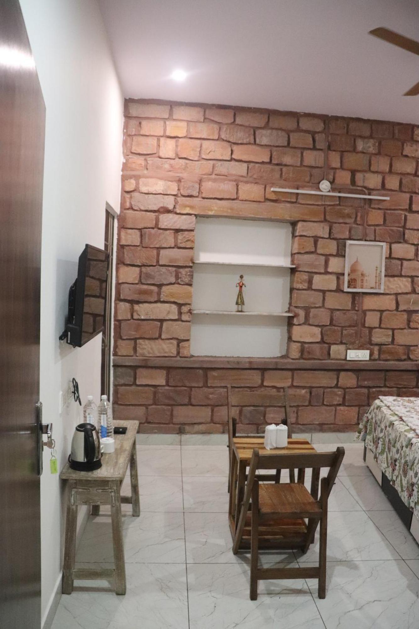 Guest house Mordhwaj