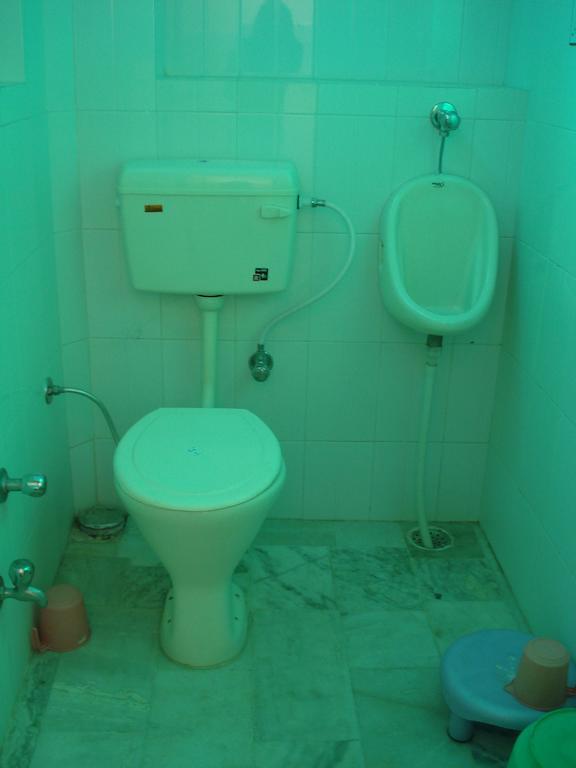 Shivam Palace & 3*