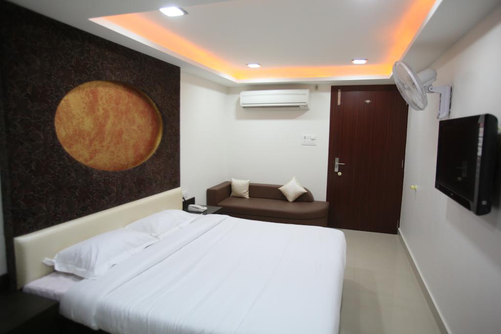 Hotel Jain Excellency 2*