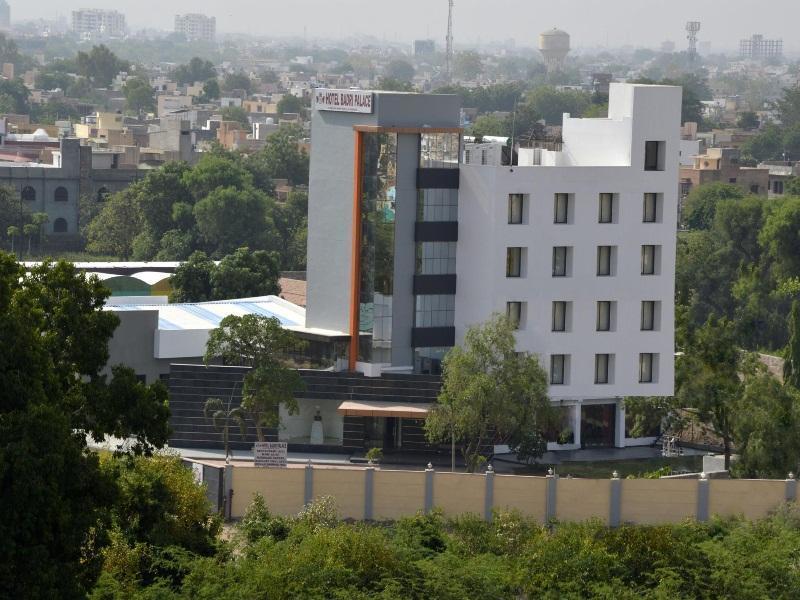 Hotel Capital O 11973 Badri Palace 3*