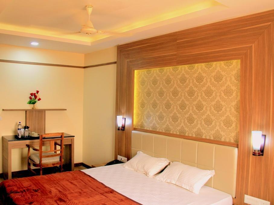 Hotel The J.s. Regency 2*
