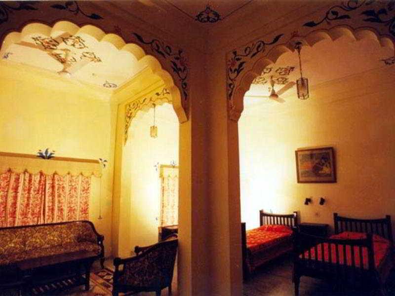 Hotel V Jhalamand Garh Jodhpur