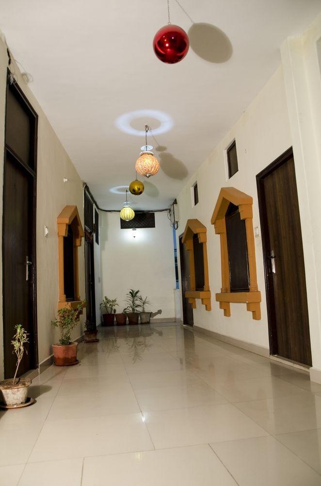 Nirvana Hotel 3*