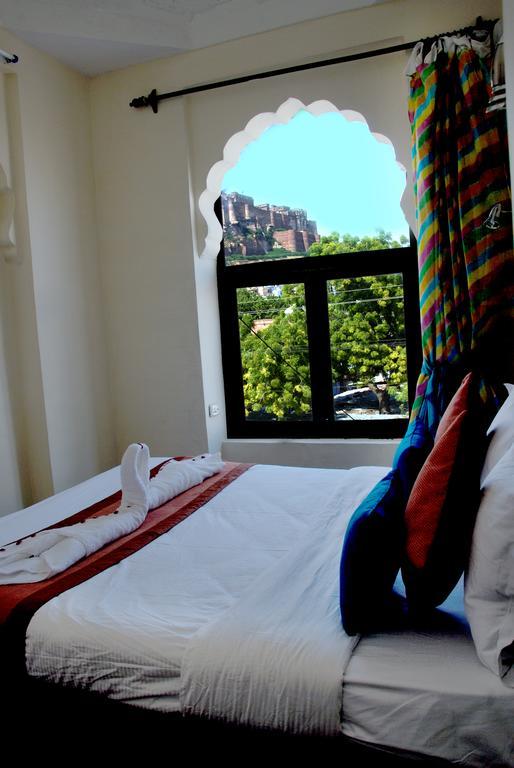 Hotel Nirvana