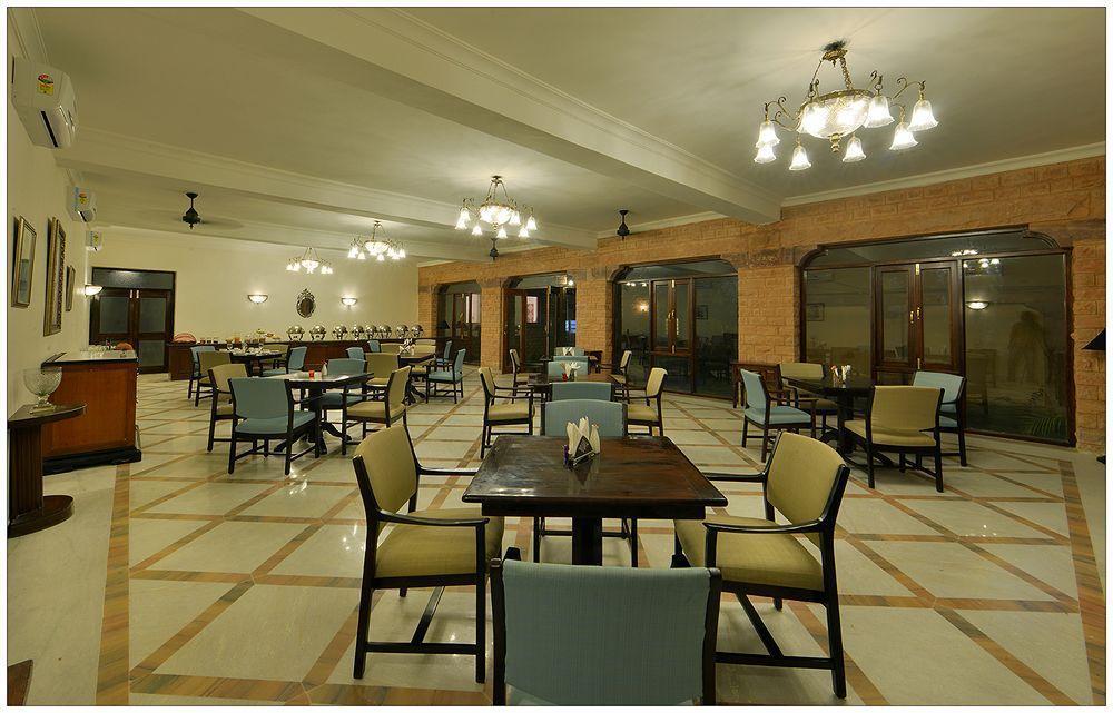 Hotel Madho 3*