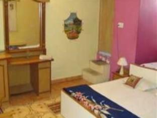 Shivam Hotel 2*