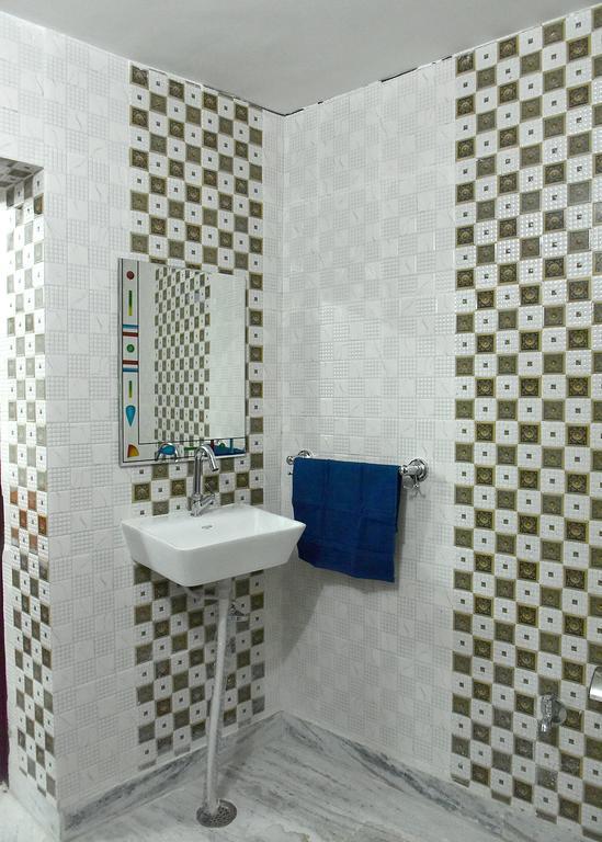 L G Guest House