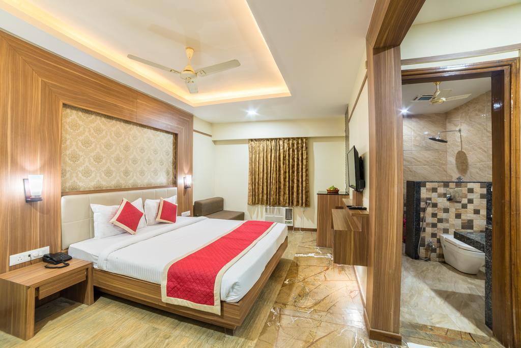 Hotel The J.s. Regency