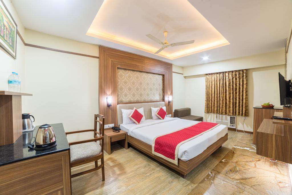 The J.s. Regency 2*