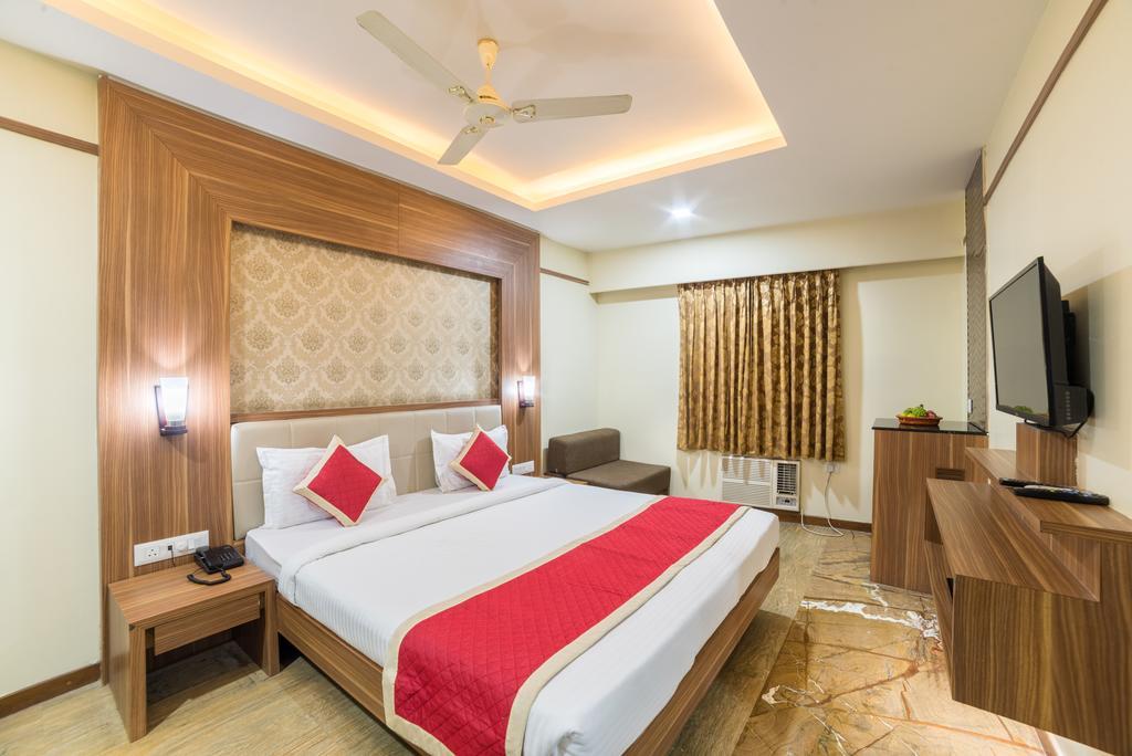 The J.s. Regency 2*