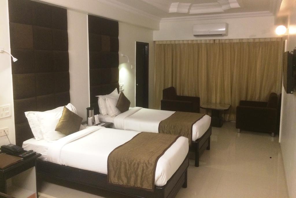 Chandra Hotel 3*