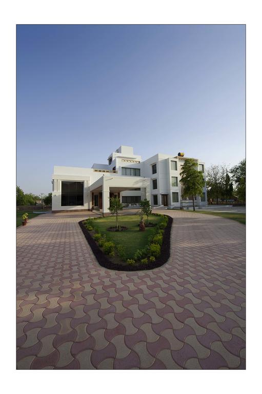 Resort Lariya 3*