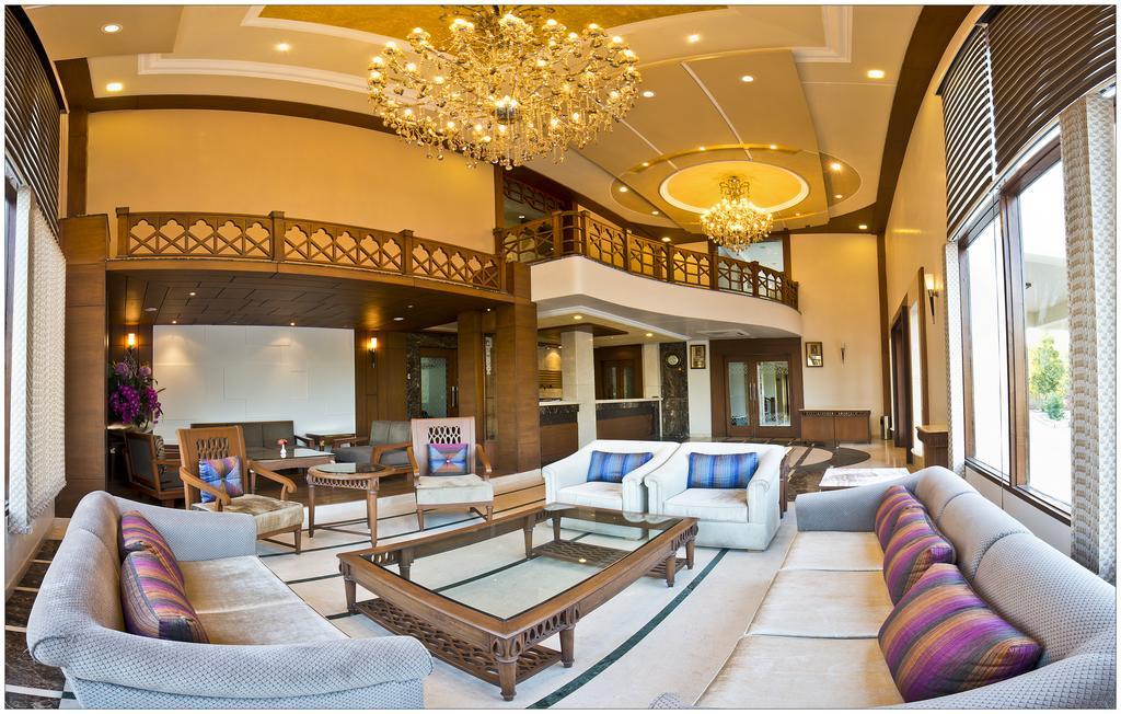 Lariya Resort