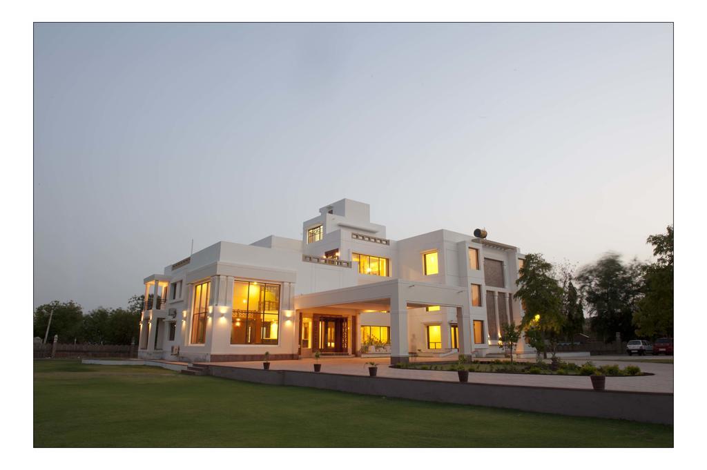 Resort Lariya