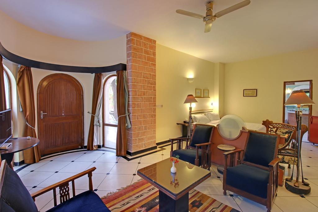 Season Hotel