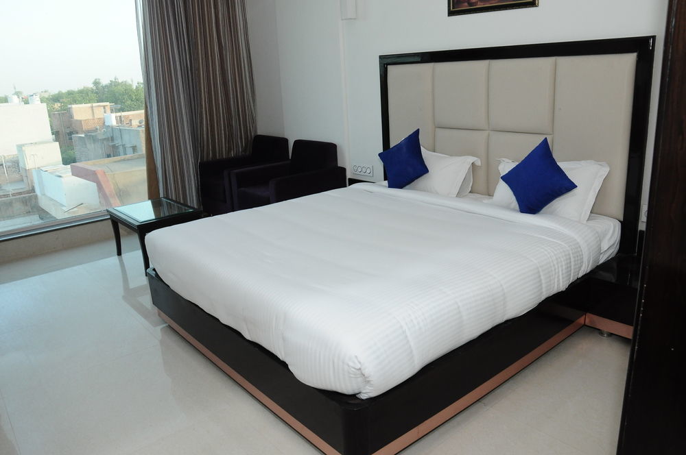 Chandra Imperial Hotel