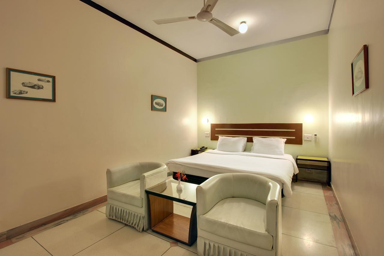 Season Hotel 4*
